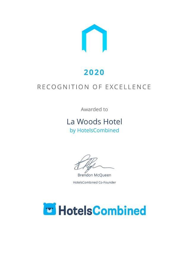 La Woods Hotel Chennai Exterior photo