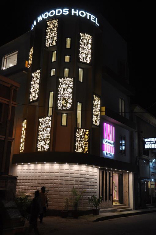 La Woods Hotel Chennai Exterior photo