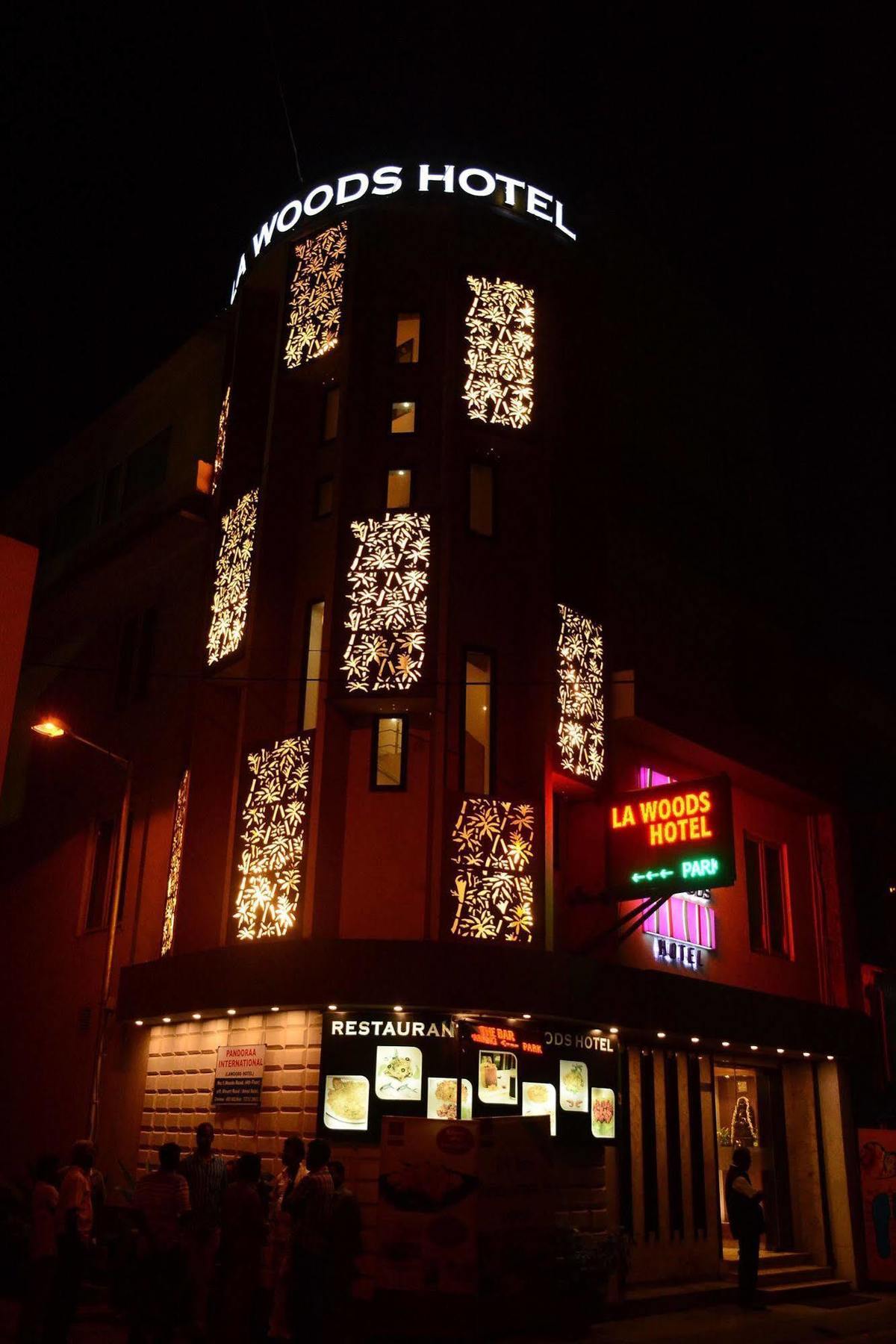 La Woods Hotel Chennai Exterior photo